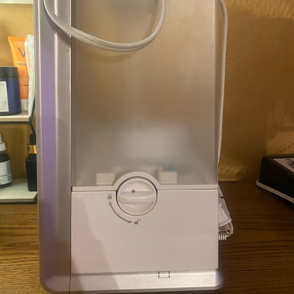 Levoit Warm and Cool Mist Humidifier - Picture 4 of 12